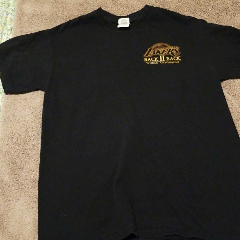 Graphic tee